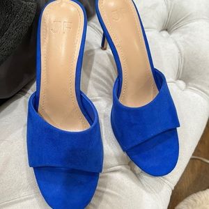 Blue mule heels